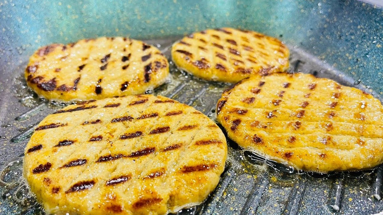 بنصف كيلو فراخ هتعملي كمية كبيرة من برجر الفراخ بالتتبيلة السرية الخطيرة بطعم أحلى من الجاهز 5 بنصف كيلو فراخ هتعملي كمية كبيرة من برجر الفراخ بالتتبيلة السرية الخطيرة بطعم أحلى من الجاهز