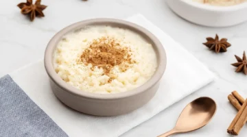 بتكات محلات الحلواني .. طريقة عمل الأرز باللبن في المنزل بكوب من الأرز فقط