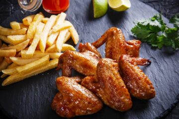 أجنحة الدجاج المخبوزة بالليمون: طعم رائع مميز وطريقة تحضيرها سهلة