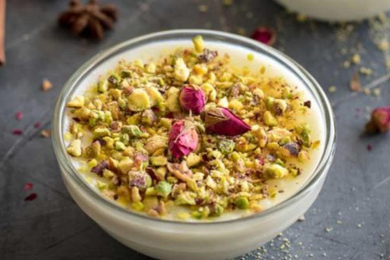 طريقة عمل الأرز باللبن المصري بالمكسرات بأسهل طريقة للمبتدئين أحلى من بتاع أشهر المحلات 5 طريقة عمل الأرز باللبن المصري بالمكسرات بأسهل طريقة للمبتدئين أحلى من بتاع أشهر المحلات