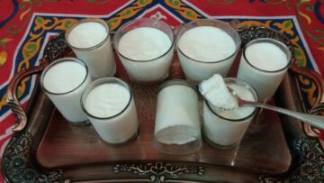 جهزي نفسك لرمضان ..الزبادي البيتي المغذي للصيام بكمية كبيرة وبدون تكاليف حضريه في البيت