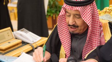 القلم الاخضر الملكي للملك سلمان وولي عهده محمد بن سلمان قلم شنايدر توب رايتر 2020 1