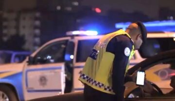 المرور السعودية يؤكد ارتفاع نسبة الخطورة حال قيادة السيارات بأجواء ممطرة