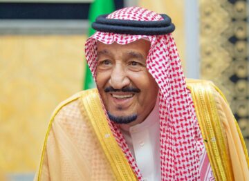 تحديد موعد صرف المكرمة الملكية لهذا العام 1445 وقيمتها بأمر ملكي ووزارة الموارد البشرية تكشف الحقيقة