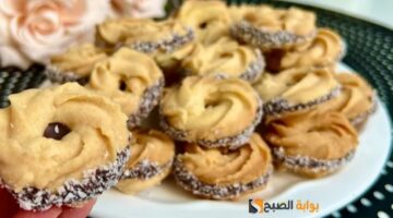 بسكويت محشي شوكولاتة بمكونات بسيطة وبطعم روعة