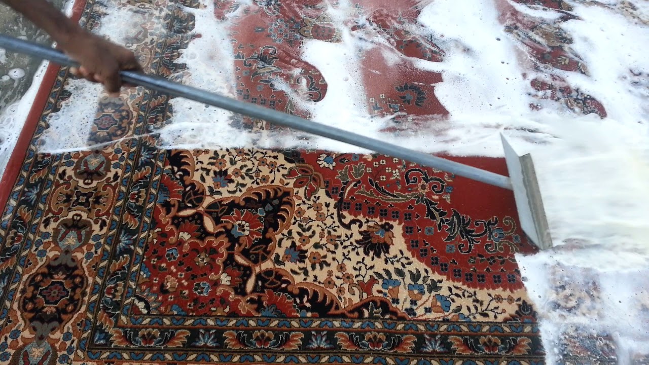 بالعجينة السحرية.. تنظيف السجاد شديد الاتساخ في البيت وإزالة البقع القديمة بكل سهولة 5 بالعجينة السحرية.. تنظيف السجاد شديد الاتساخ في البيت وإزالة البقع القديمة بكل سهولة