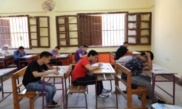 30% من الأسئلة لهؤلاء الطلاب.. التعليم تكشف تفاصيل هامة بشأن امتحانات الثانوية العامة