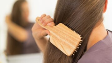 مش هتصدقي نفسك.. أفضل خلطة زيوت طبيعية لتطويل الشعر العاجز ستندمي أنكِ لم تستعمليها من قبل