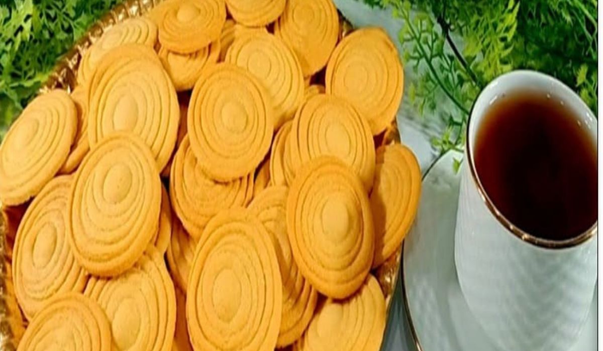 ببيضة واحدة بسكويت النواعم الذهبي بيذوب في الفم بمذاق لا ينسى وبمكونات غير مكلفة من المنزل 5 ببيضة واحدة بسكويت النواعم الذهبي بيذوب في الفم بمذاق لا ينسى وبمكونات غير مكلفة من المنزل