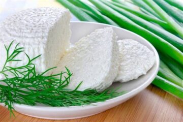 اصنعي بنفسك الجبنة القريش في المنزل لإفطار صحي ولذيذ