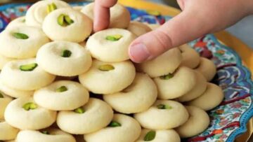 حلوياتك مش مشققة وطرية زي الملبن.. طريقة عمل الغريبة الناعمة بـ 3 مكونات بس في البيت