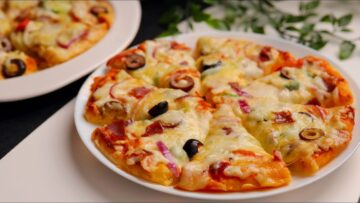 بيتزا الطاسة السريعة لجوع نص الليل في بضع دقائق