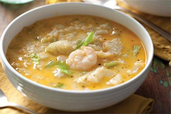 شوربة الجمبري بالذرة... ملكة الشوربة.. طعمها يجنن وطريقة عملها سهلة! 5 شوربة الجمبري بالذرة… ملكة الشوربة.. طعمها يجنن وطريقة عملها سهلة!