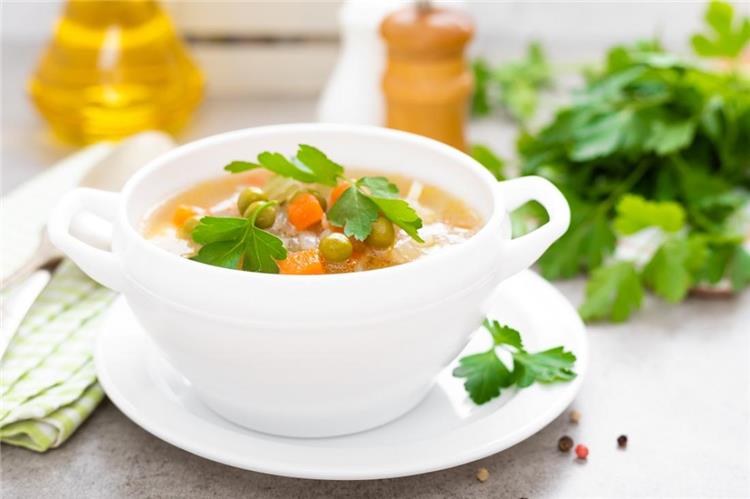بدون دجاج.. طريقة عمل شوربة الخضار بمكونات بسيطة 5 بدون دجاج.. طريقة عمل شوربة الخضار بمكونات بسيطة