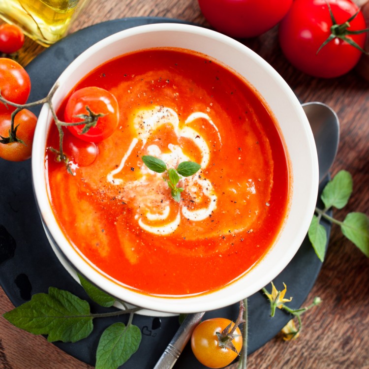 شوربة الطماطم.. وصفة لذيذة وصحية وسهلة التحضير 5 شوربة الطماطم.. وصفة لذيذة وصحية وسهلة التحضير