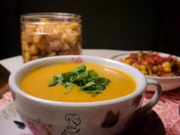 أكلة الشتاء الرسمية .. طريقة عمل شوربة العدس والبرغل لمذاق لا يقاوم وفوائد عديدة بمقادير بسيطة