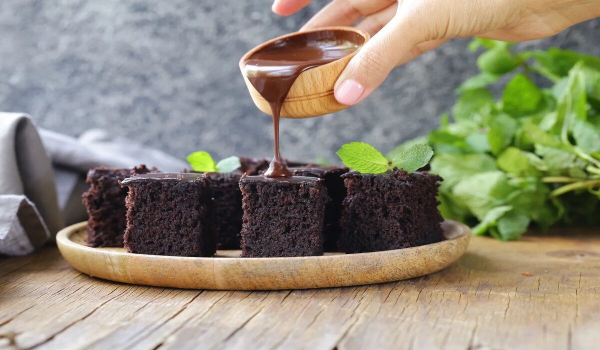 حلويات الرجيم.. طريقة عمل كيكة الشوكولاتة الهشة اللذيذة بمكونات صحية للدايت في 10 دقائق 5 حلويات الرجيم.. طريقة عمل كيكة الشوكولاتة الهشة اللذيذة بمكونات صحية للدايت في 10 دقائق