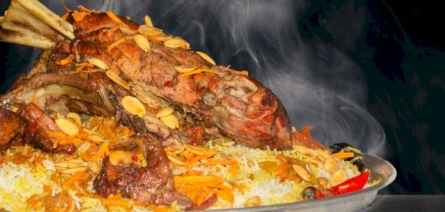 طريقة عمل المندي السعودي باللحم على الطريقة الأصلية بمكونات بسيطة وطعم لذيذ 5 طريقة عمل المندي السعودي باللحم على الطريقة الأصلية بمكونات بسيطة وطعم لذيذ