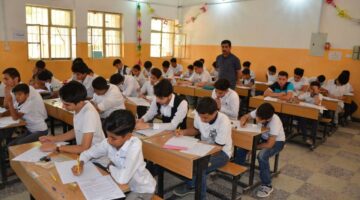 طلاب فى الامتحانات1
