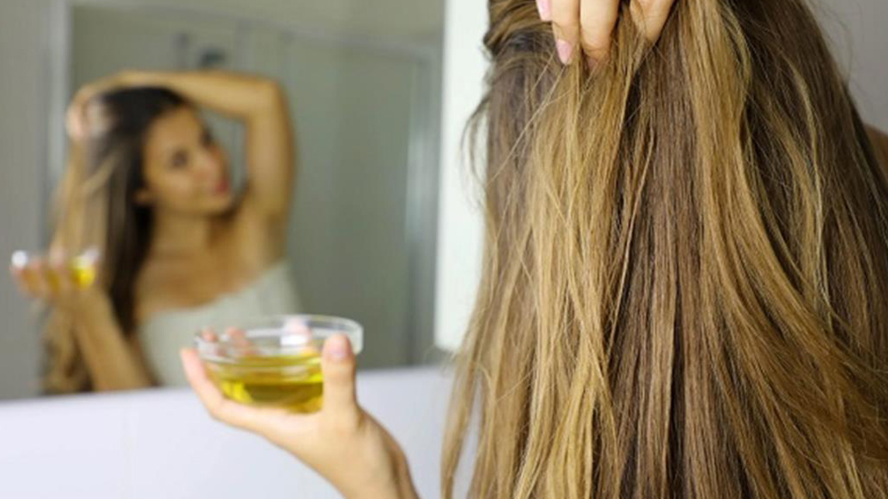 ماسك طبيعي يخلصك من قشرة الشعر وزيادة كثافته 5 ماسك طبيعي يخلصك من قشرة الشعر وزيادة كثافته