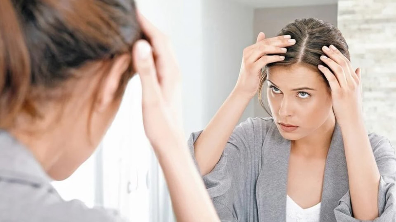 تخلصي من قشرة الشعر بوصفة منزلية رائعة بدون كيماويات 5 تخلصي من قشرة الشعر بوصفة منزلية رائعة بدون كيماويات