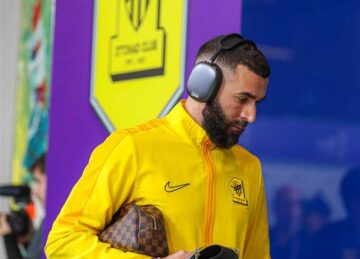 بنزيما يتراجع عن قرار الرحيل عن الاتحاد