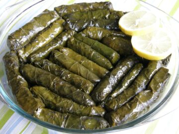 طريقة عمله محشي ورق العنب بخطوات مختلفة وناجحه