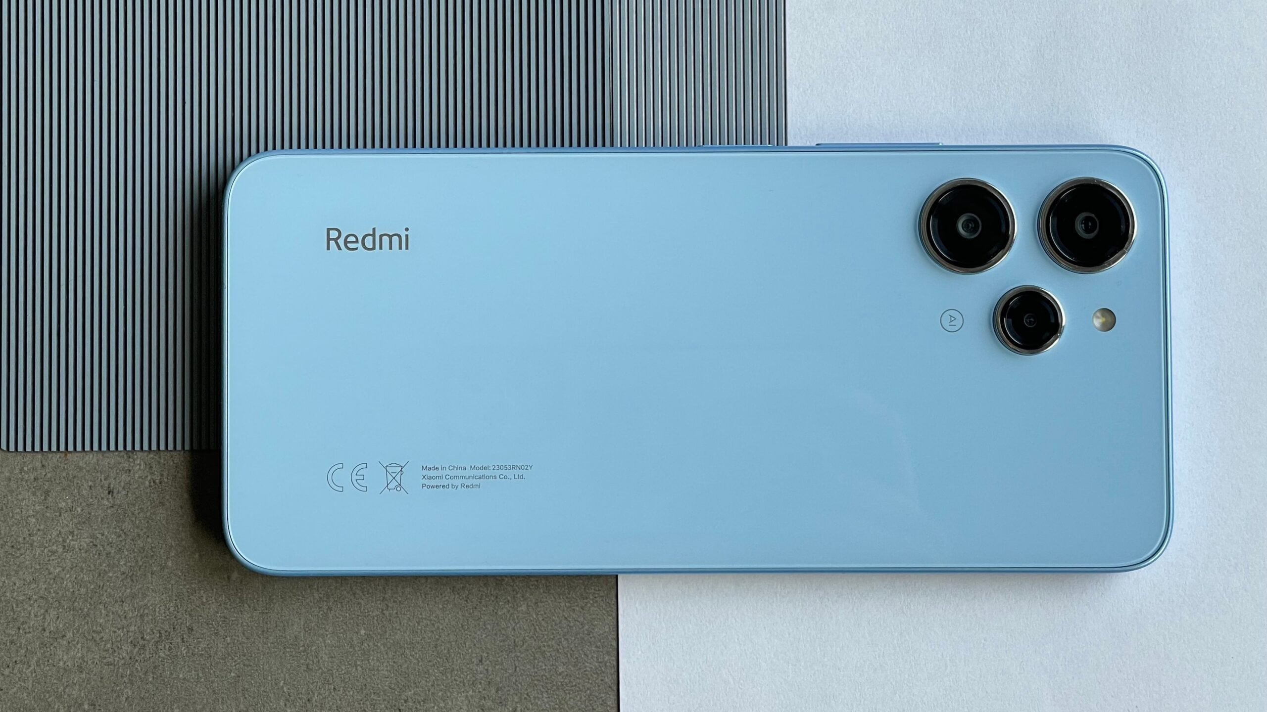 مميزات الهاتف الأقتصادي شبيه الأيفون من شاومي Xiaomi Redmi 12 وأسعاره في السعودية والإمارات ومصر 5 مميزات الهاتف الأقتصادي شبيه الأيفون من شاومي Xiaomi Redmi 12 وأسعاره في السعودية والإمارات ومصر