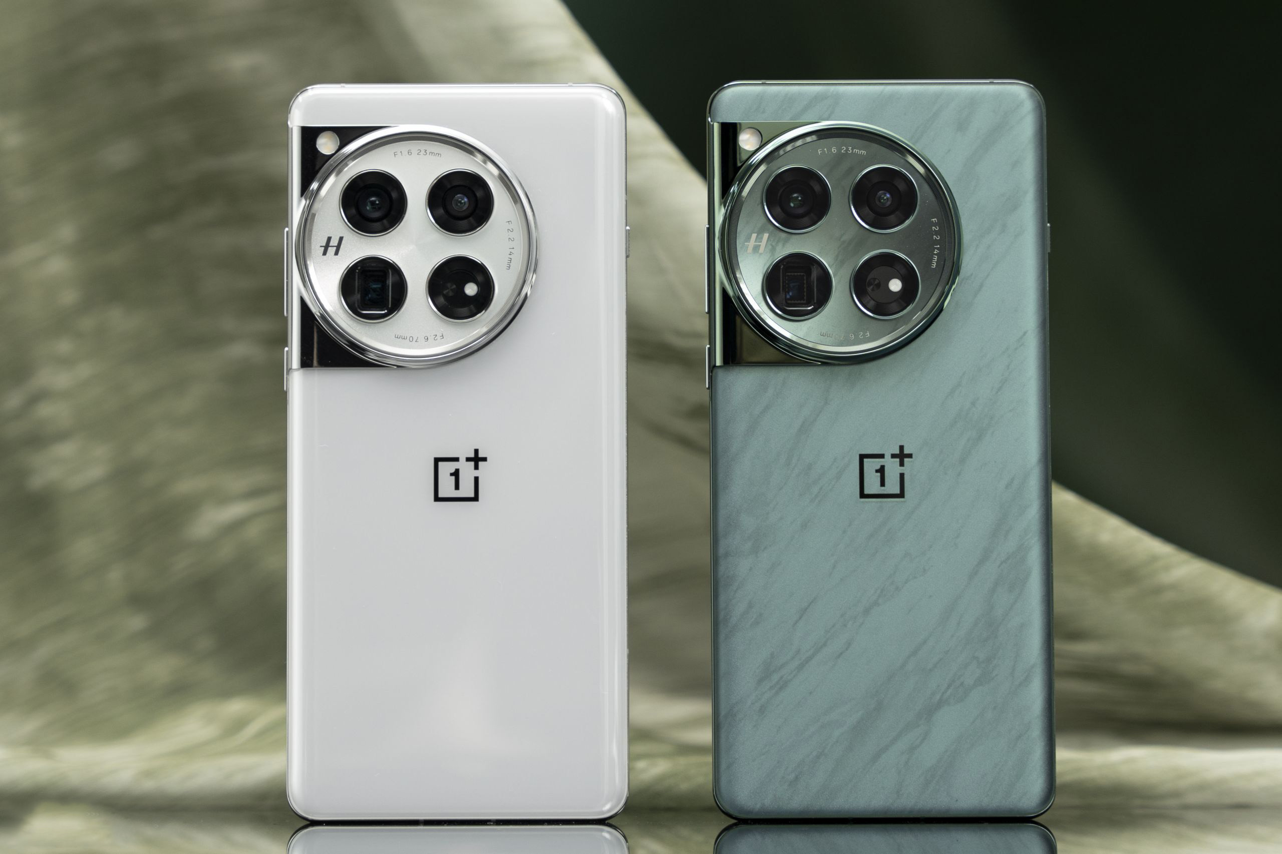 التحدي والمنافس الأقوى على الإطلاق لسامسونج Galaxy S24 Ultra من شركة وان بلس هاتف OnePlus 12 مواصفاته وأسعاره في السعودية والإمارات ومصر 5 التحدي والمنافس الأقوى على الإطلاق لسامسونج Galaxy S24 Ultra من شركة وان بلس هاتف OnePlus 12 مواصفاته وأسعاره في السعودية والإمارات ومصر