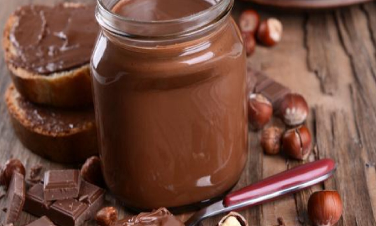 زي المحلات.. طريقة عمل النوتيلا بطعم رائع بمكونات منزلية بسيطة 2 زي المحلات.. طريقة عمل النوتيلا بطعم رائع بمكونات منزلية بسيطة