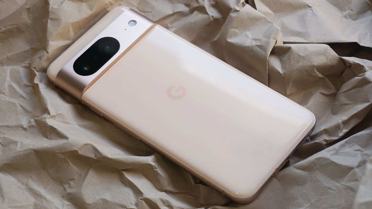تسريب هاتف Pixel 9: كاميرا ضخمة وحواف مسطحة.. هل يستطيع جوجل الإبهار مجددا؟ 5 تسريب هاتف Pixel 9: كاميرا ضخمة وحواف مسطحة.. هل يستطيع جوجل الإبهار مجددا؟