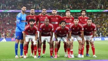مفاجأة.. نجم الأهلي مهدد بالرحيل بعد تلقيه عرض خليجي