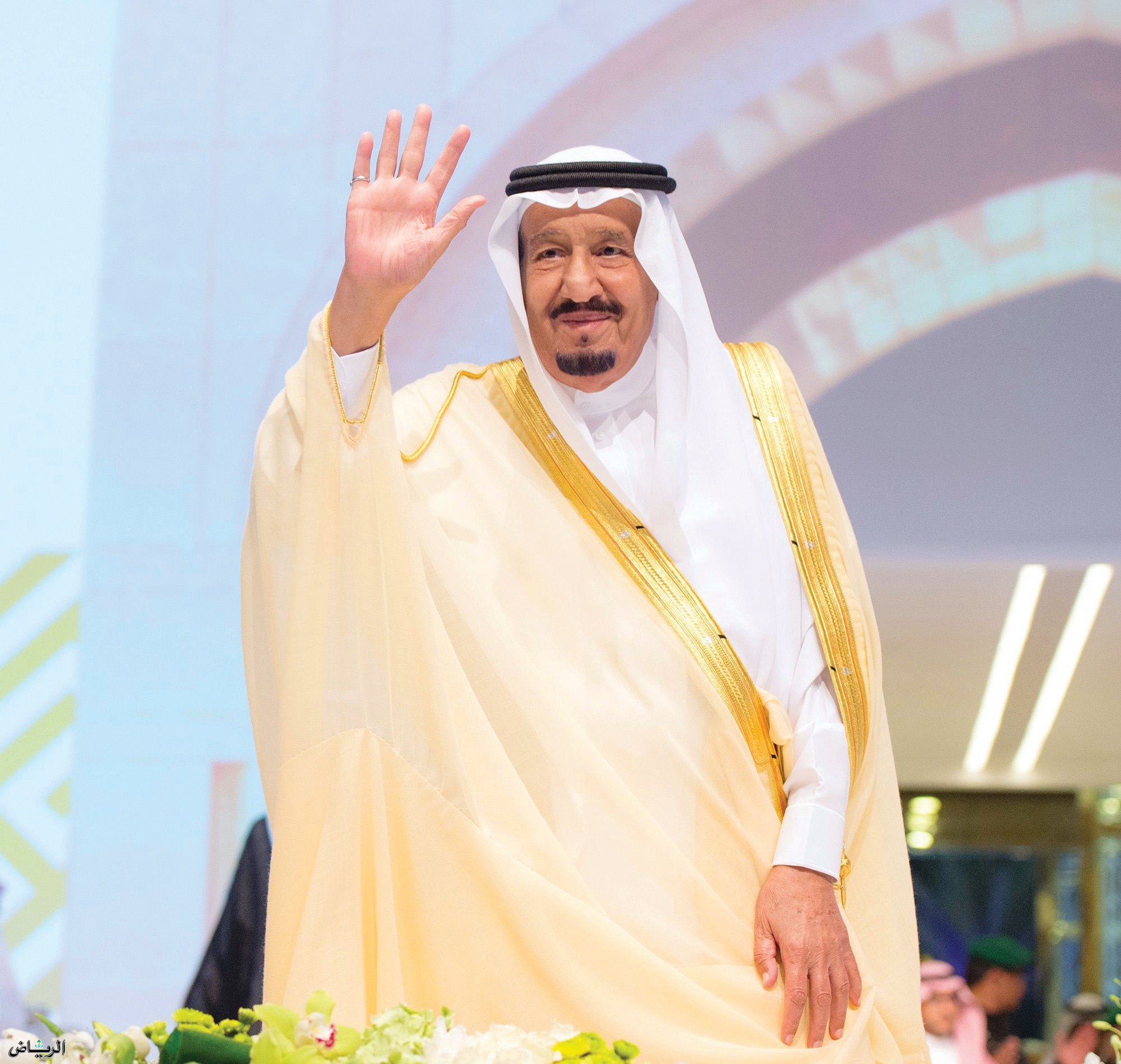 هل حقاً حددت التوجيهات الملكية زيادة قيمة المكرمة 1445 إلى 1500 ريال للعائل وستصرف في الثلث الأول من رمضان؟