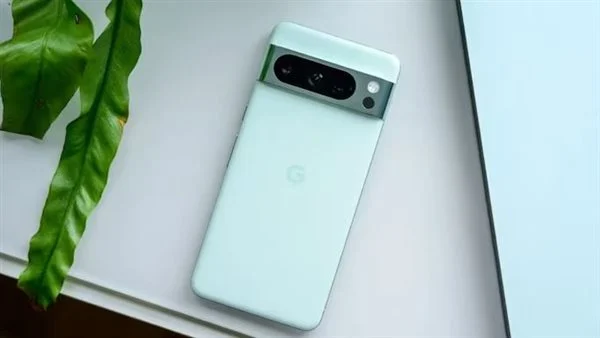 مراجعة هاتف Google Pixel 8 Pro: القفزة الكبيرة في عالم الذكاء الصناعي 5 مراجعة هاتف Google Pixel 8 Pro: القفزة الكبيرة في عالم الذكاء الصناعي