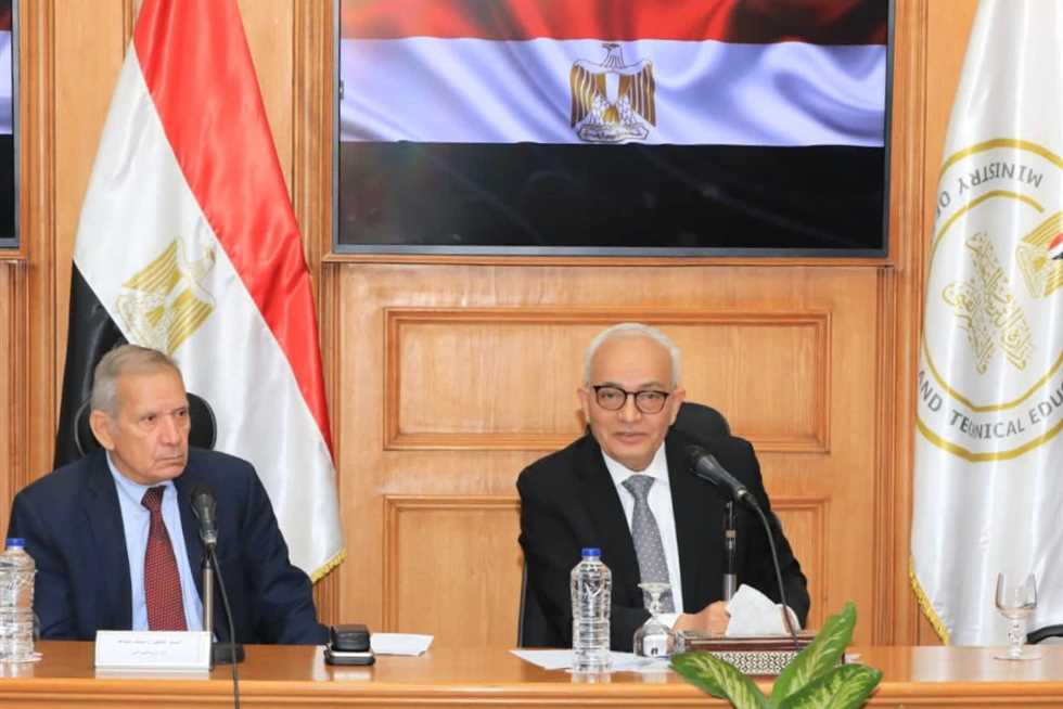 عاجل..وزير التربية والتعليم رئيساً لامتحانات الثانوية العامة 2024 6 عاجل..وزير التربية والتعليم رئيساً لامتحانات الثانوية العامة 2024