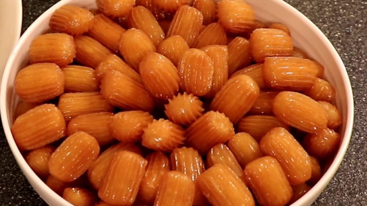 جهزي لرمضان.. أسهل طريقة عمل بلح الشام فى المنزل مقرمش من برة وطرية من جوة مثل المحلات مش هياخد من وقتك كتير