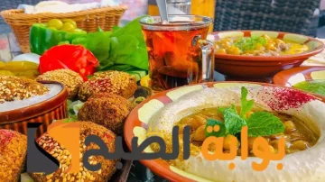 طريقة عمل الحمص السوري “المسبَّحة” بالطحينة والزبادي في المنزل.. و4 أسرار لطعم رائع زي المطاعم الشهيرة
