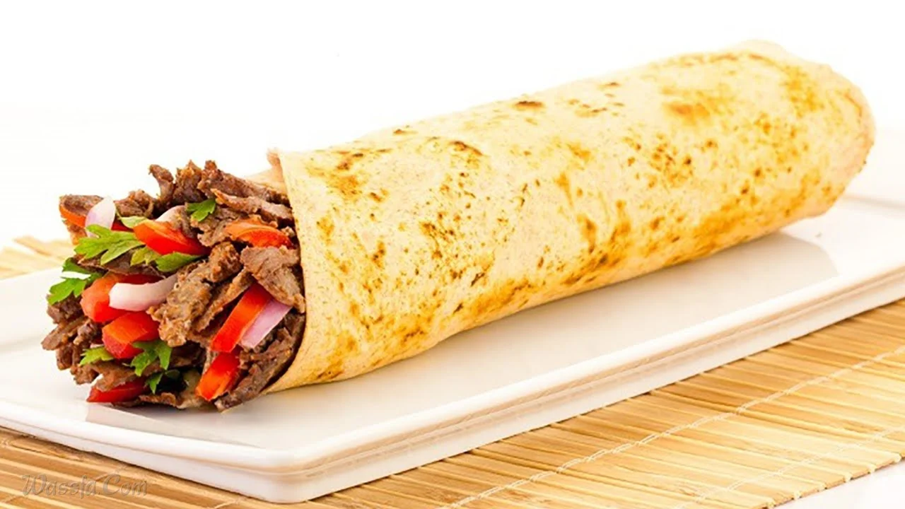 أكلة سريعة وتجنن أعملي عيش الشاورما في الطاسة بطعم لذيذ زي المطاعم 5 أكلة سريعة وتجنن أعملي عيش الشاورما في الطاسة بطعم لذيذ زي المطاعم