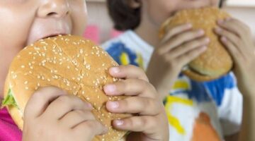 5 عادات شائعة خطيرة على صحة الإنسان1
