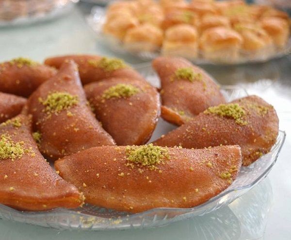 نوعي أكلاتك..طريقة جديدة لعمل القطايف بالدجاج والشيدر