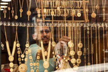 أسعار الذهب اليوم الجمعة 23 فبراير 2024.. ونصيحة مهمة من شعبة الذهب للراغبين في الشراء