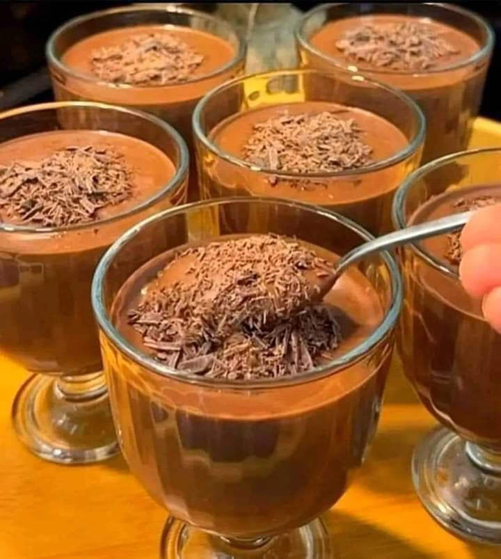 بودينج الشوكولاتة الكريمى ألذ حلويات رمضان فى 5 دقائق هتحضريه بدون بيض 5 بودينج الشوكولاتة الكريمى ألذ حلويات رمضان فى 5 دقائق هتحضريه بدون بيض
