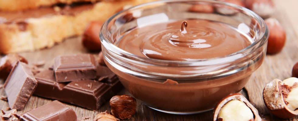 طريقة عمل شيكولاته نوتيلا في البيت بالكاكاو بدون بندق