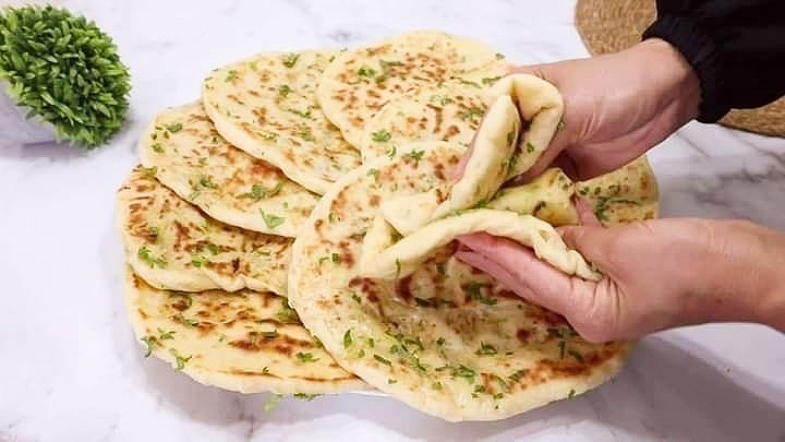 فطائر الطاسة التركية بدون بيض أو فرن أحلى سحور في 10 دقائق 5 فطائر الطاسة التركية بدون بيض أو فرن أحلى سحور في 10 دقائق