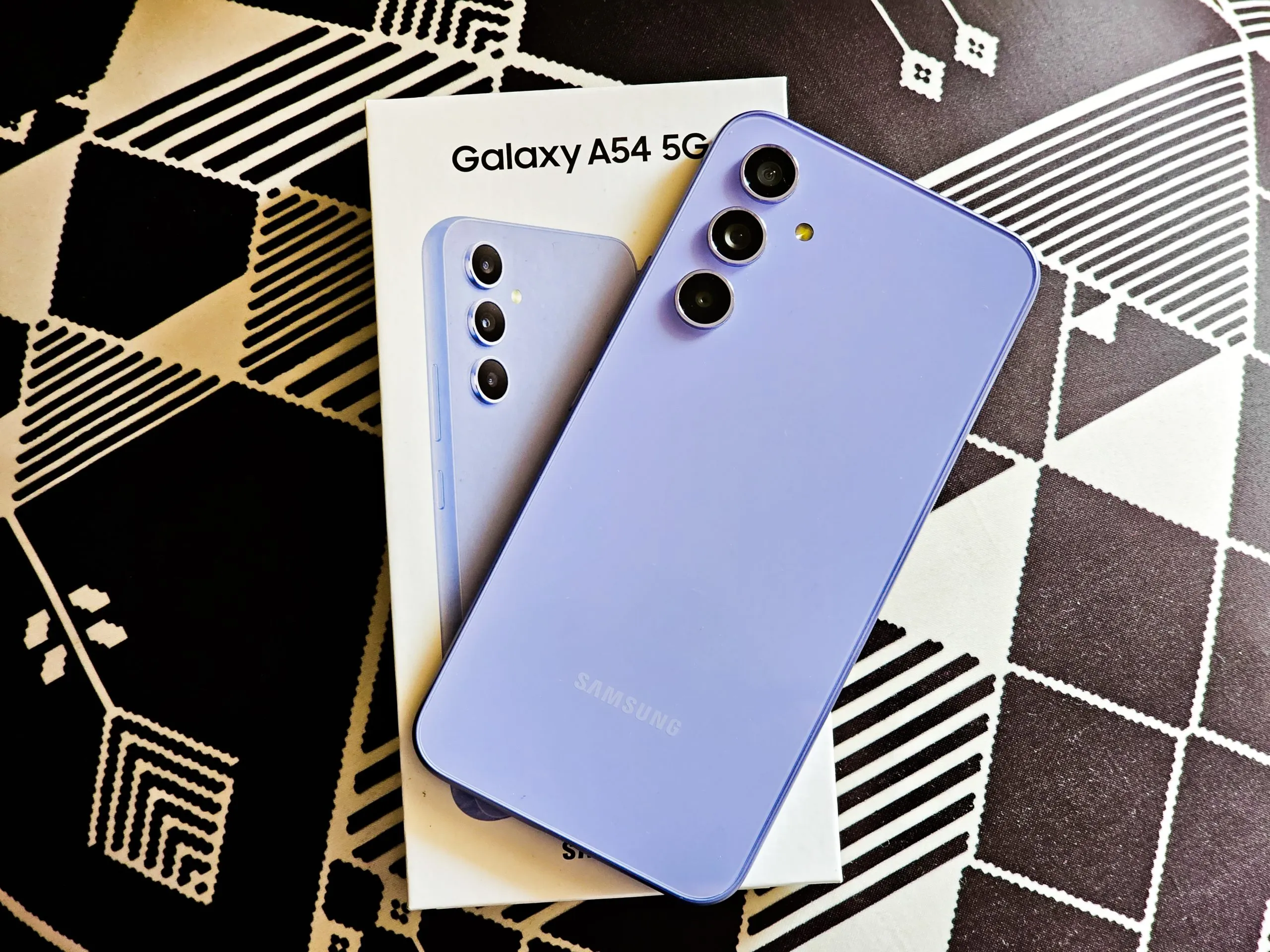 هاتف" Samsung Galaxy A54 5G" .. لأول مرة تصميم مبتكر وأنيق فخم زجاجي ومقاوم للماء والغبار 5 هاتف” Samsung Galaxy A54 5G” .. لأول مرة تصميم مبتكر وأنيق فخم زجاجي ومقاوم للماء والغبار