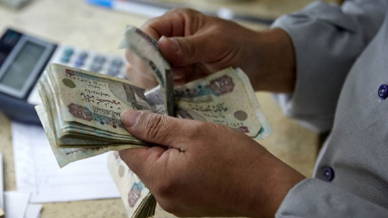 الفئات المستفيدة من تطبيق الحد الأدنى الجديد للأجور والمعاشات والعلاوات