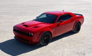 “dodge challenger” ما المميزات التي تجعل من تلك السيارة وحشا على الطرقات؟