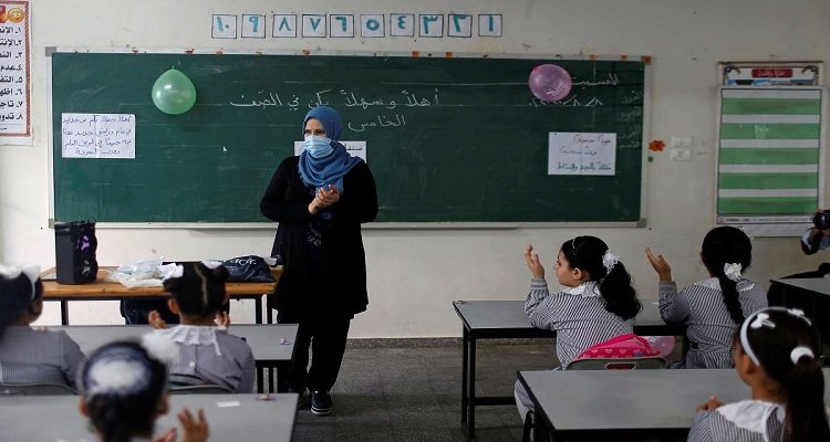 التخصصات وموعد التقديم.. التعليم تكشف تفاصيل مسابقة المعلمين الجديدة