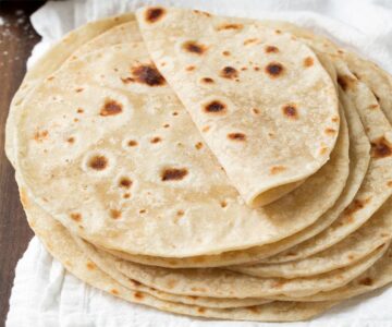 لجميع أنواع السندوتشات .. طريقة عمل عيش التورتيلا طري وخفيف ومن غير تكلفة