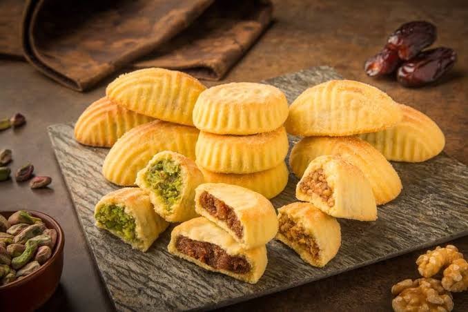 الوصفة المنتظرة.. طريقة عمل "معمول العيد" الشهي بالصور خطوة بخطوة.. بمكونات على قد الأيد 6 الوصفة المنتظرة.. طريقة عمل “معمول العيد” الشهي بالصور خطوة بخطوة.. بمكونات على قد الأيد